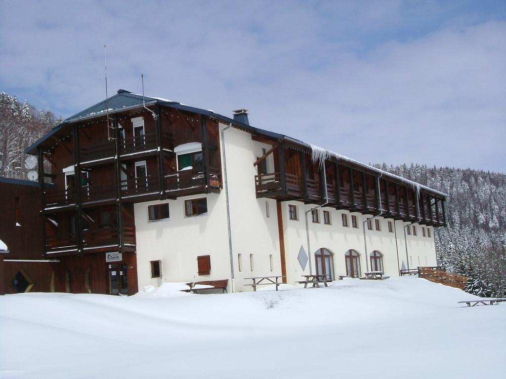 Hotel Club Le Risoux Bois-dʼAmont Eksteriør billede